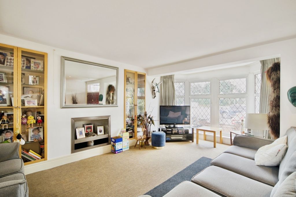 Property photo 2 of 23 Pbox-Img.Jpg