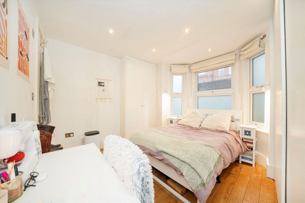 Property photo 3 of 8