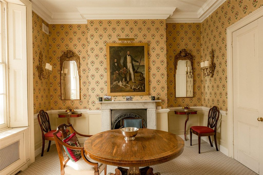 Property photo 3 of 15 Dining Room