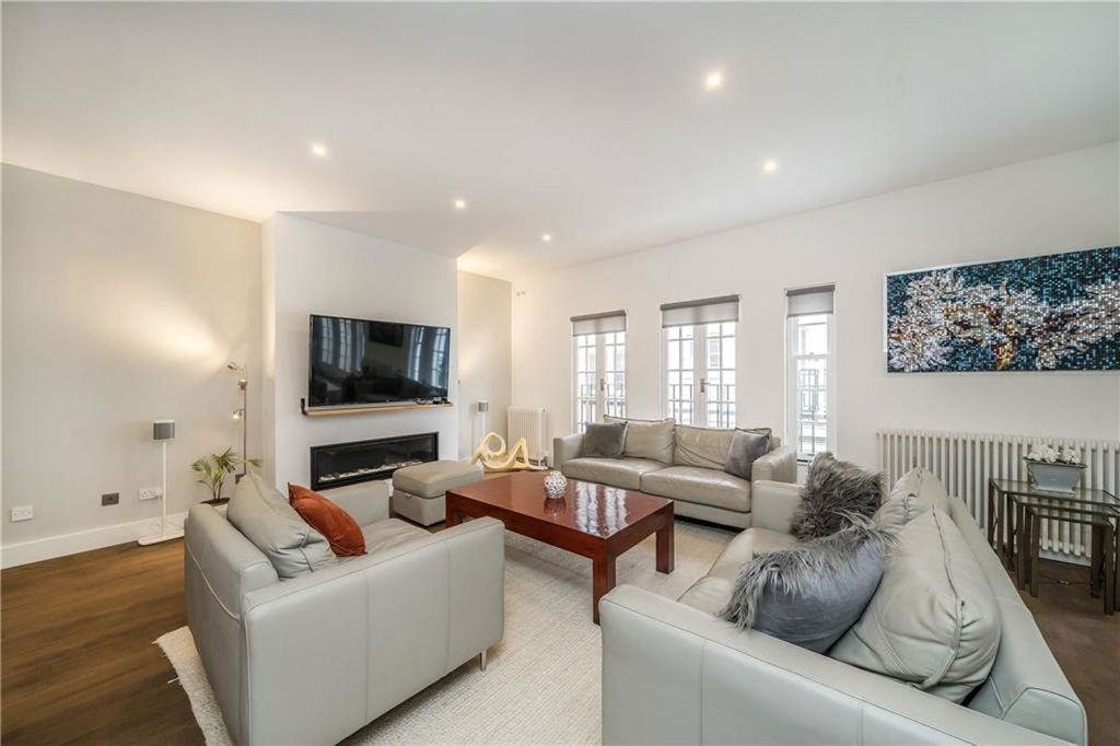 Property photo 3 of 20