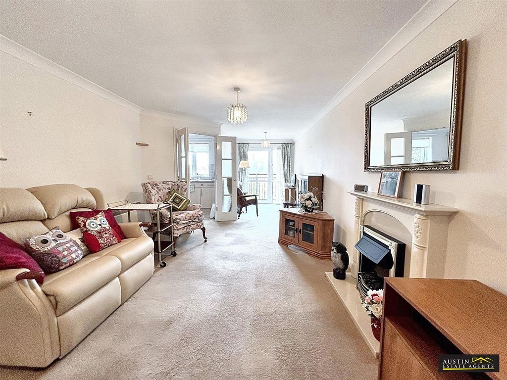 Property photo 2 of 14