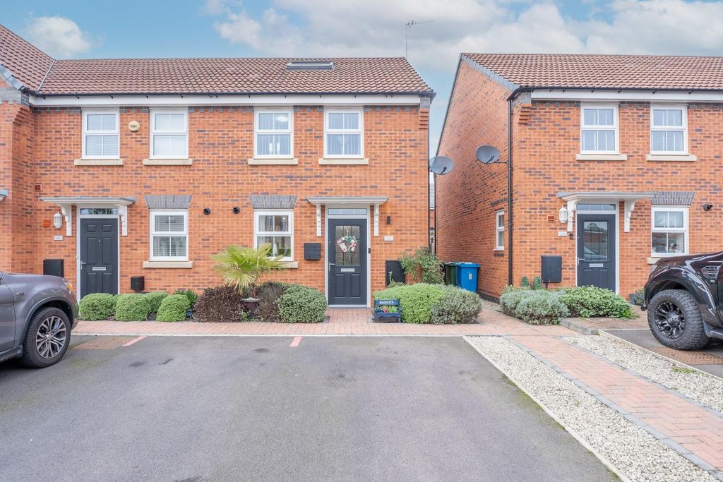Property photo 1 of 17 Hughes Road-19.Jpg