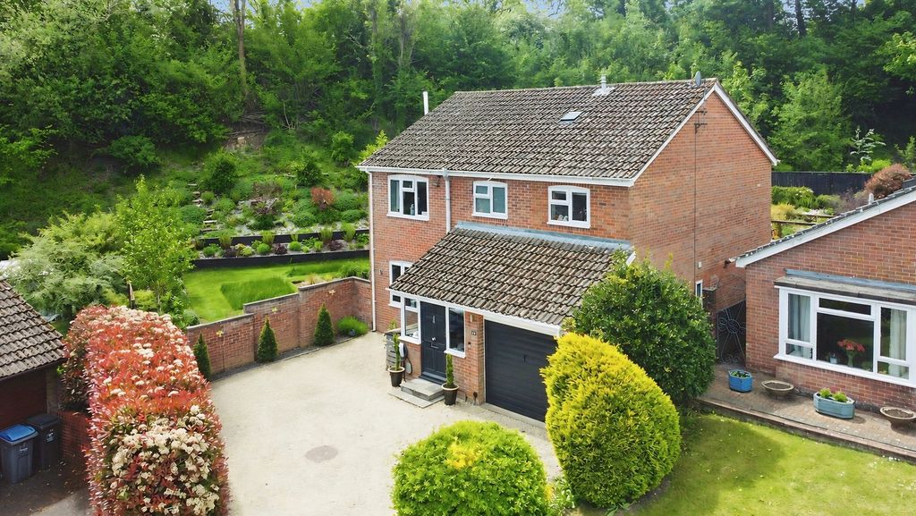 Property photo 1 of 26