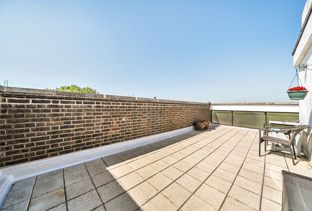 Property photo 2 of 12 1-6A171d440041B-1...