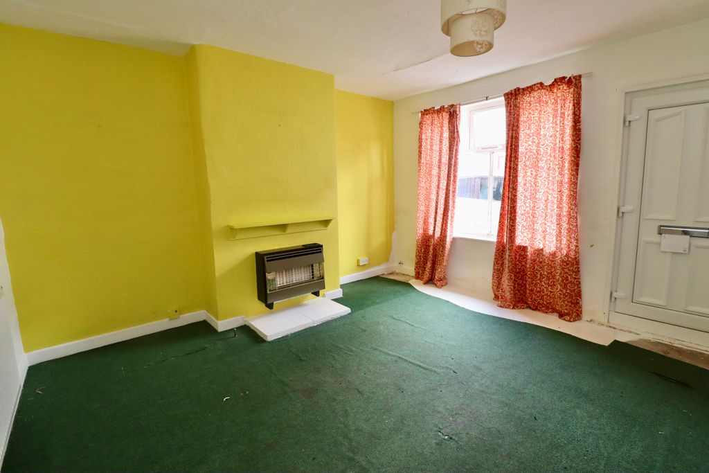 Property photo 3 of 8