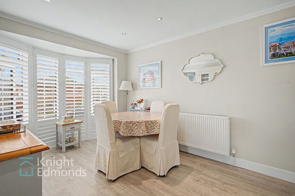 Property photo 3 of 18 Dining Room