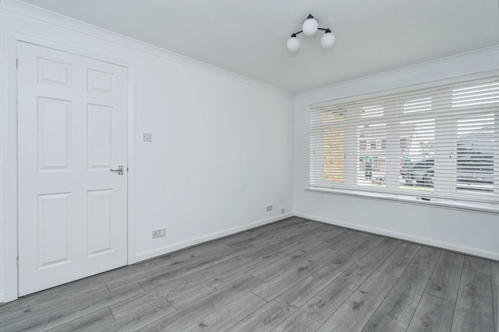 Property photo 2 of 18 Internal View