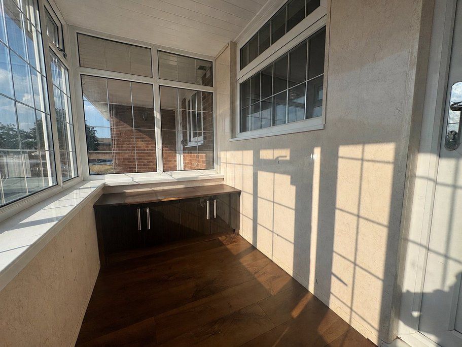 Property photo 2 of 27
