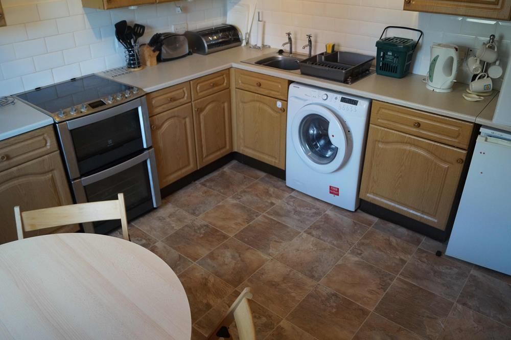 Property photo 2 of 6 Dining Kitchen