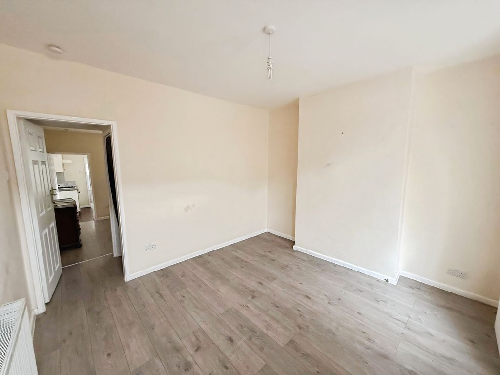 Property photo 2 of 8 0Da082Fc-Whatsapp 20Image 202025-09-15 20At 2014.2