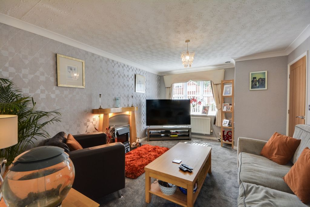 Property photo 2 of 19 Image 1