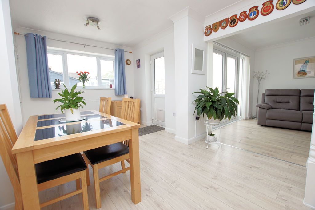 Property photo 2 of 19 Dining Area