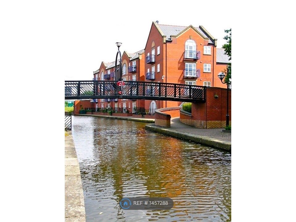 Property photo 3 of 19 Private Gated Footbridge Across Canal