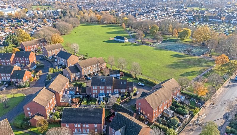 Property photo 2 of 16