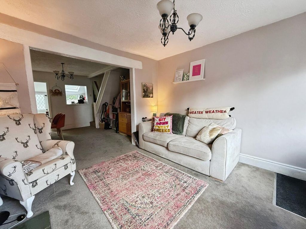 Property photo 3 of 17 Living Room