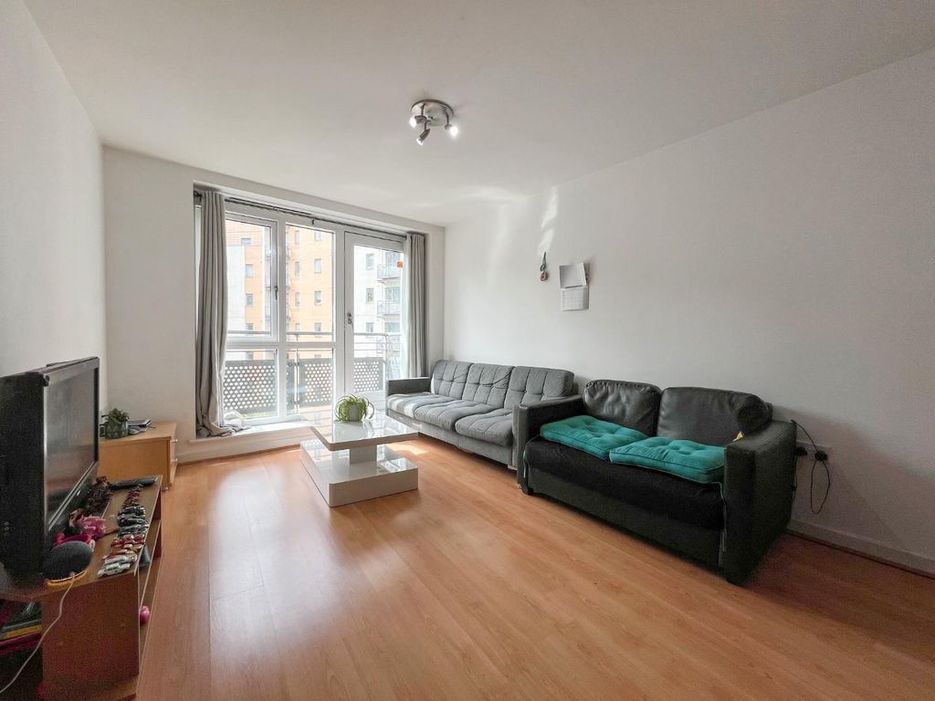 Property photo 2 of 11