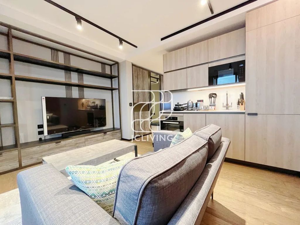 Property photo 3 of 12 Gallery