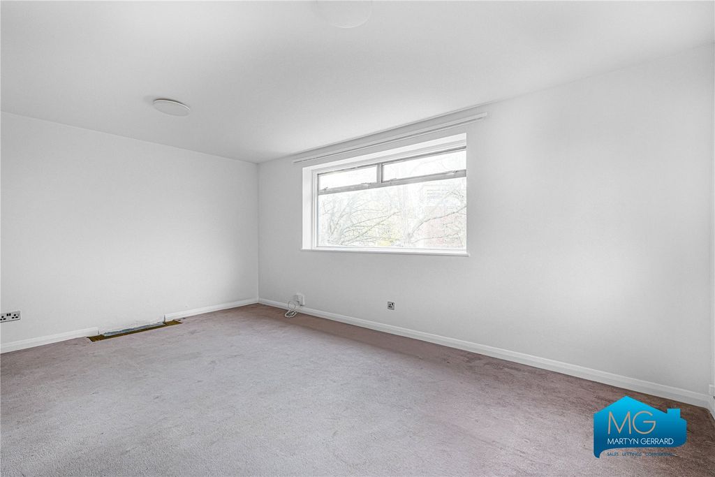 Property photo 2 of 13 Picture No. 28