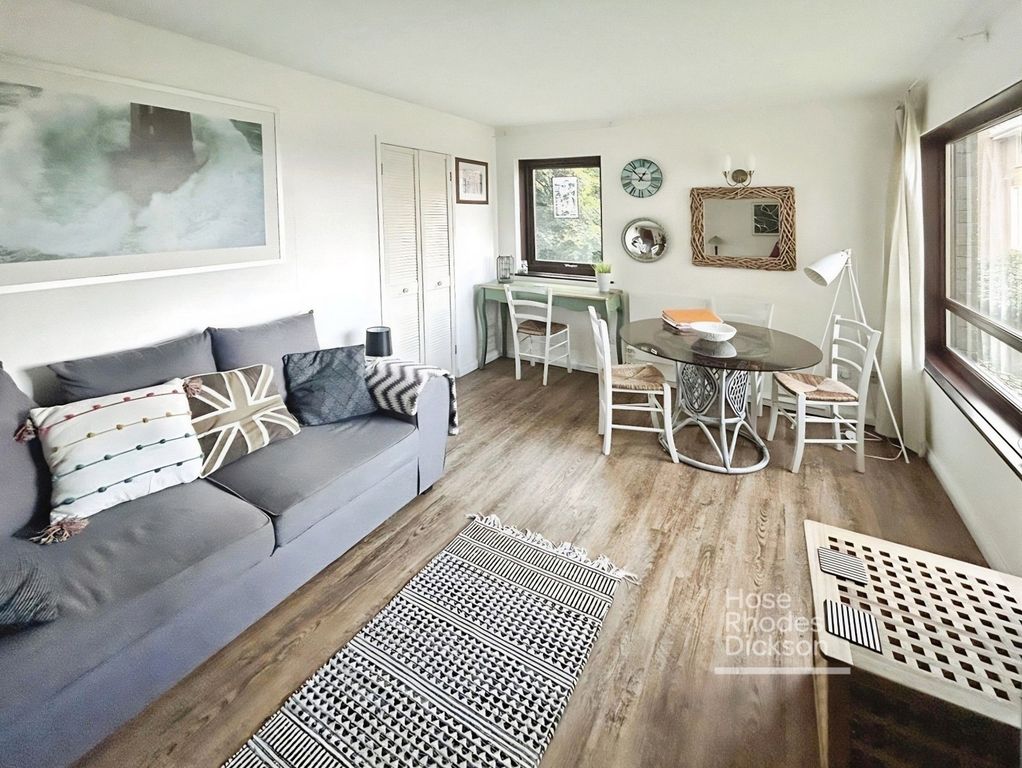 Property photo 3 of 8 Pbox-Img.Jpg
