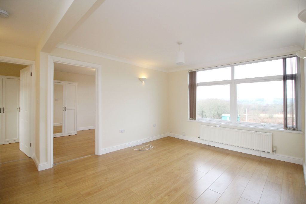 Property photo 2 of 10 Lounge