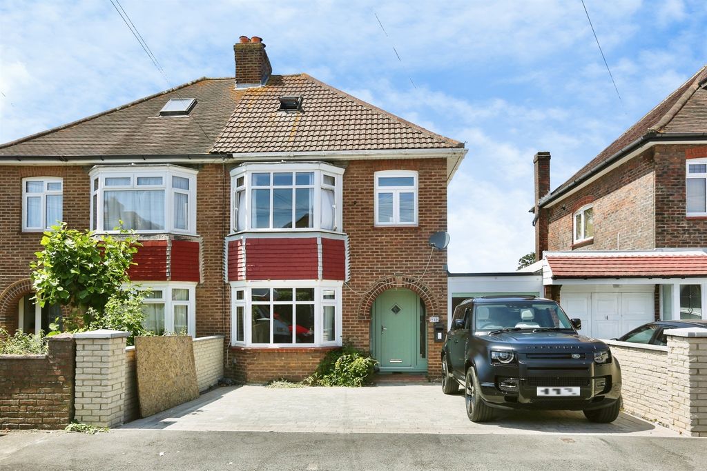 Property photo 1 of 16
