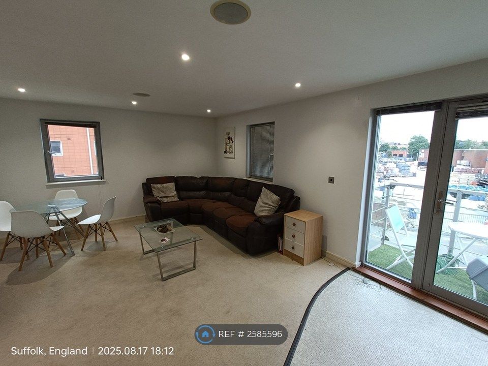 Property photo 3 of 14