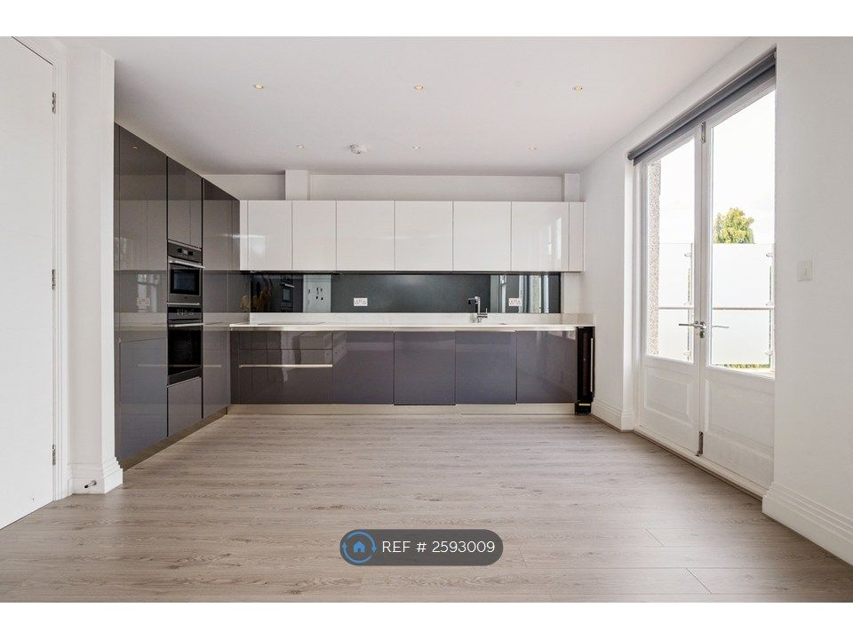 Property photo 1 of 13 Kithchen