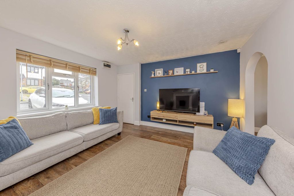 Property photo 3 of 21