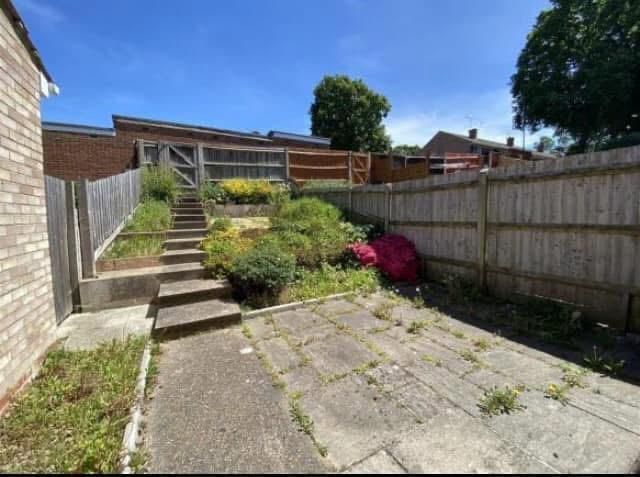 Property photo 3 of 8 29A3c963-35Fb-4d74-8Cae-0F254F81Ae30