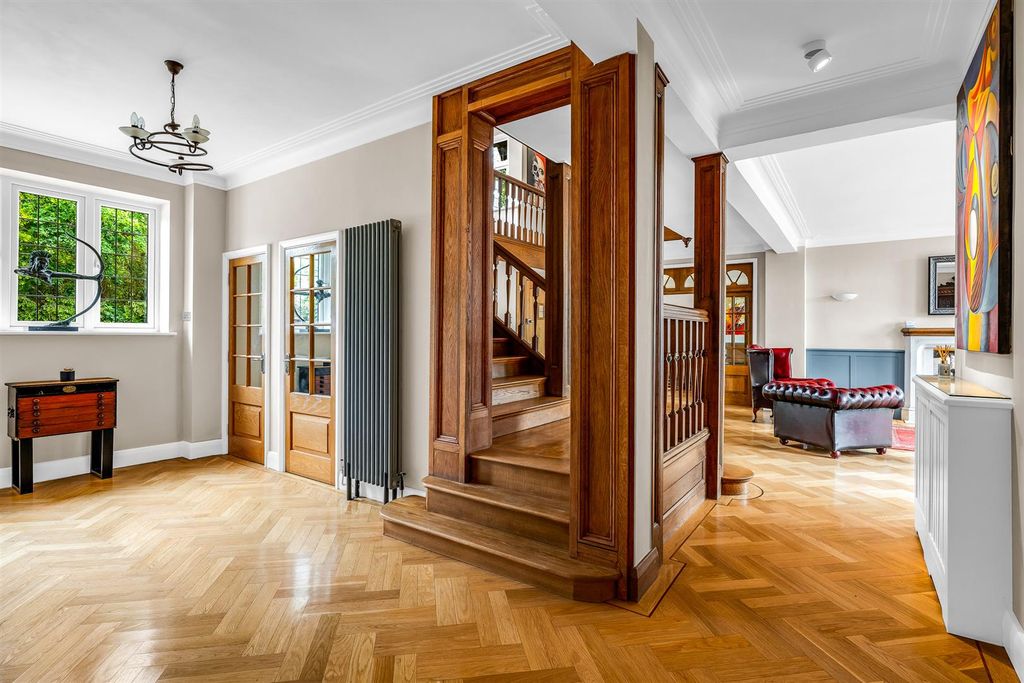 Additional image 12 of 6 bed detached house for saleThe Ridgeway, Cuffley EN6