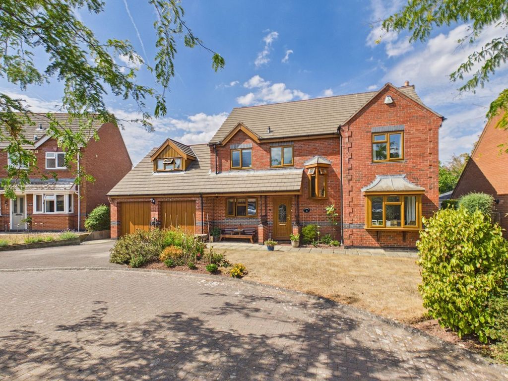 Property photo 1 of 32