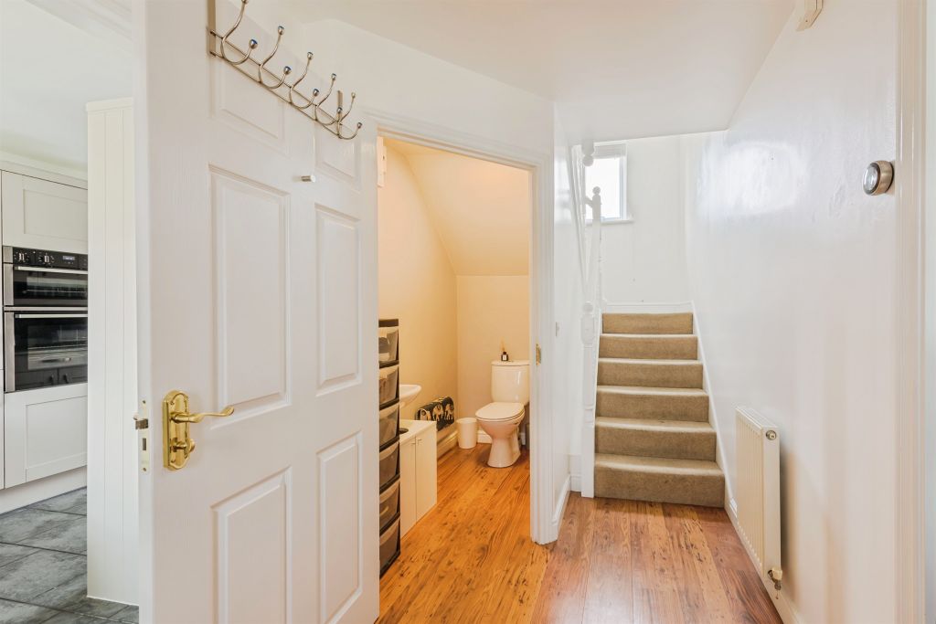 Property photo 2 of 17