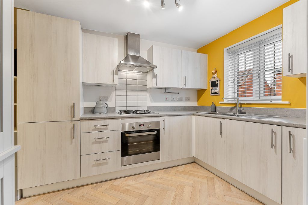 Property photo 3 of 21