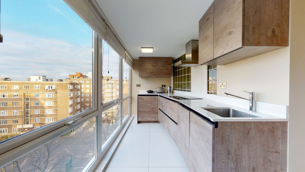 Property photo 2 of 28 Kitchen