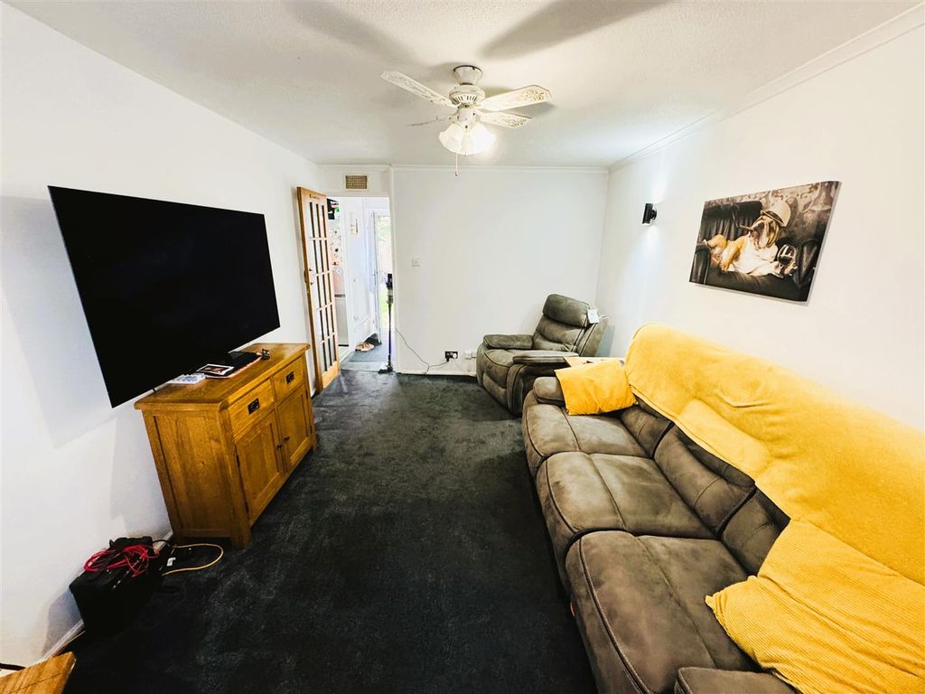 Property photo 3 of 14