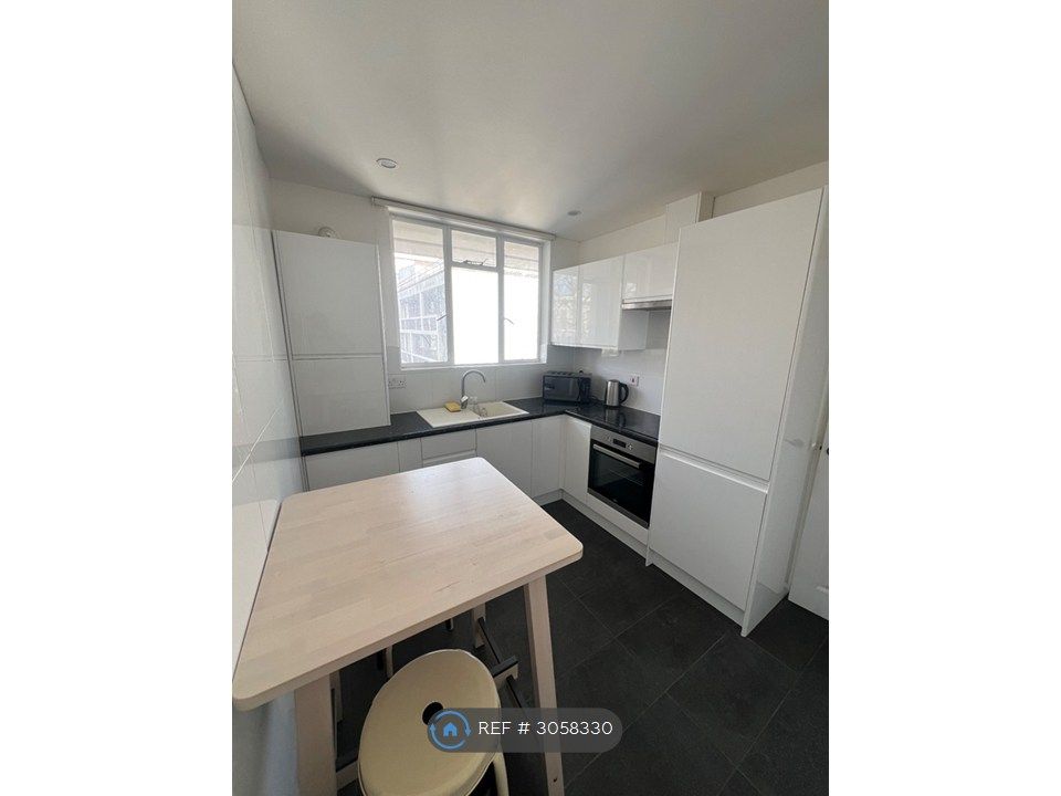 Property photo 1 of 8 Kitchen
