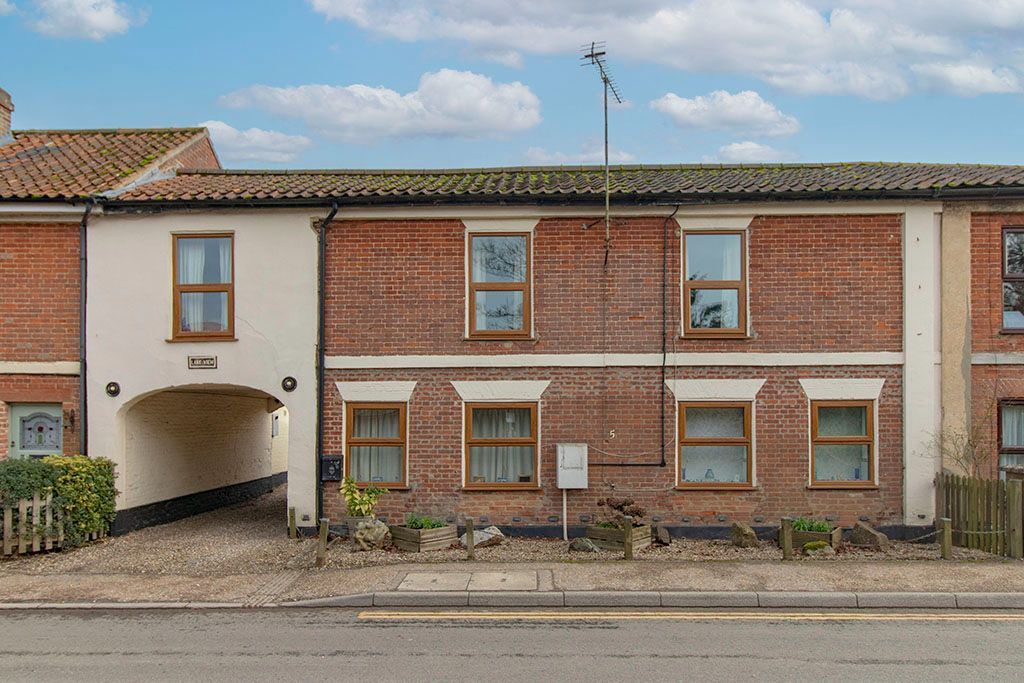 Property photo 2 of 20