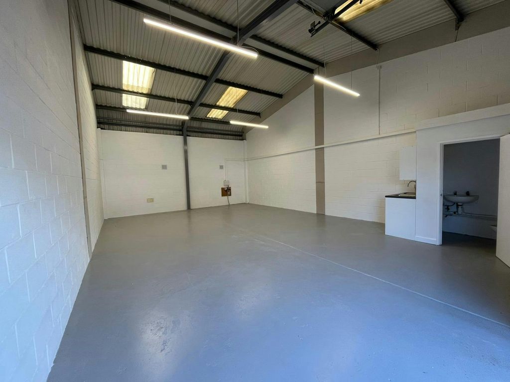 Property photo 3 of 10 171E3634-4190-4Ae3-8E01-070E9Eec9Eaf.Jpg