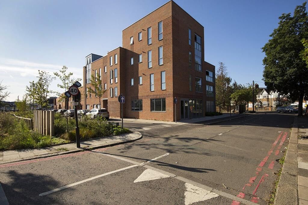Property photo 1 of 18