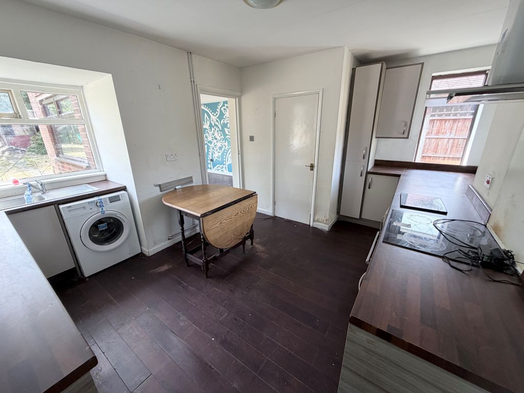 Property photo 2 of 17 Kirkby10