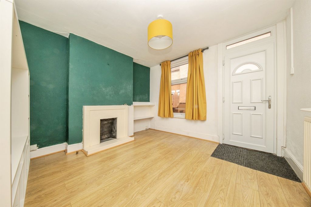 Property photo 2 of 18