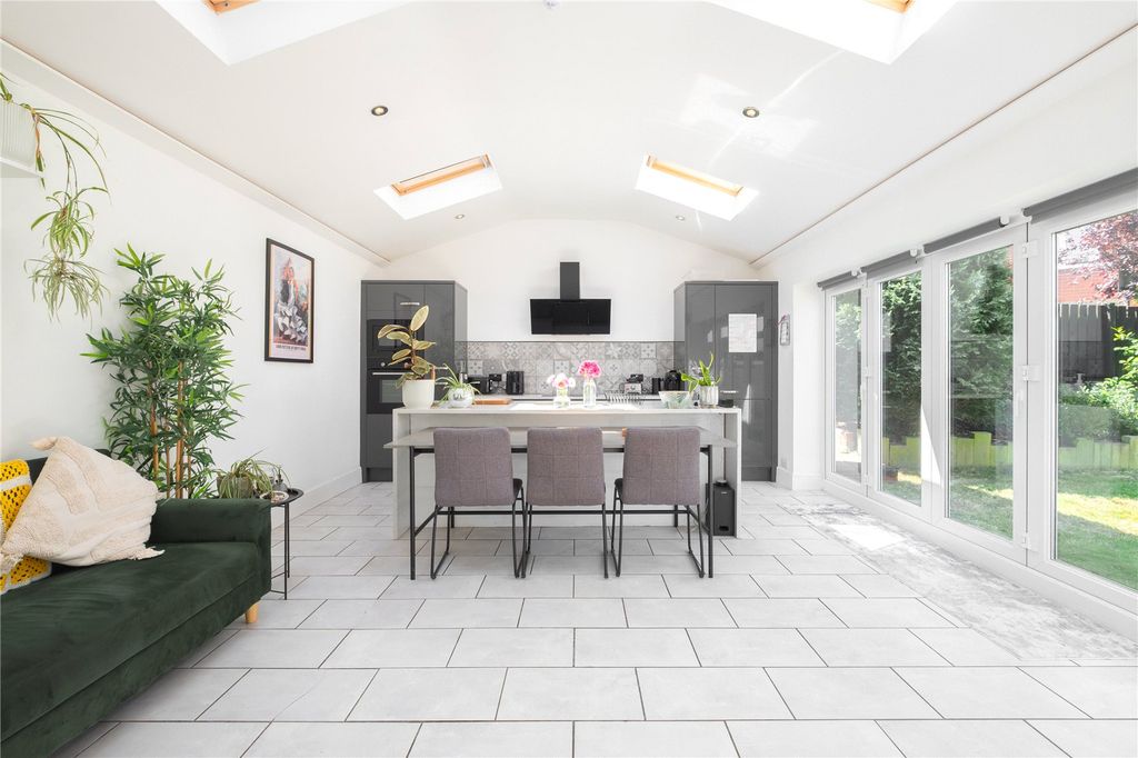 Property photo 2 of 30 Living Dining