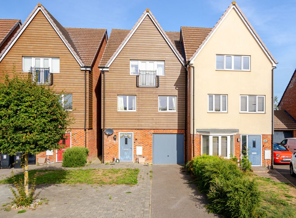 Property photo 1 of 24