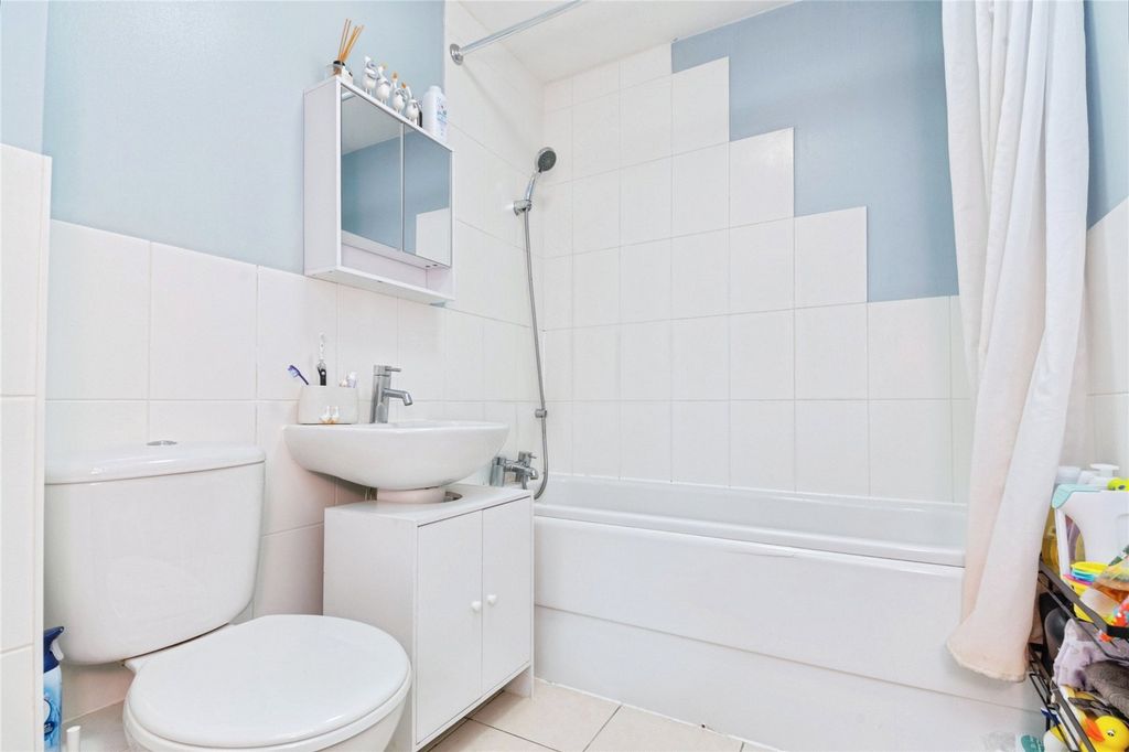 Property photo 3 of 31 Picture No. 03