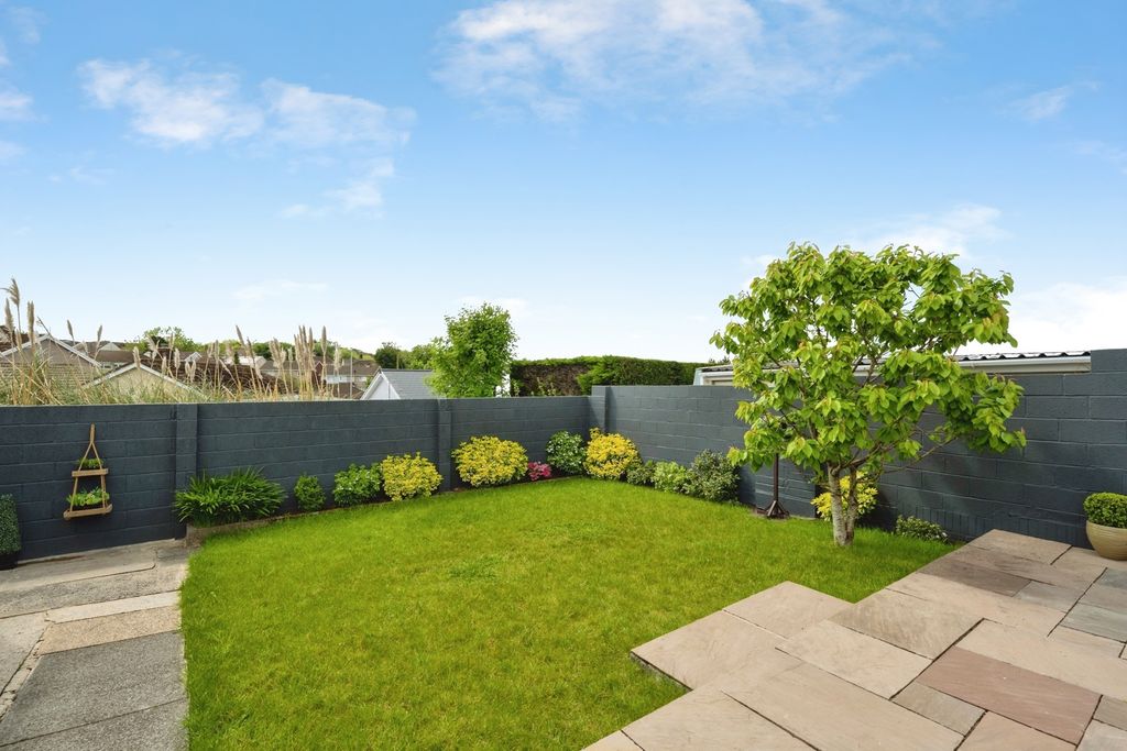 Property photo 1 of 19 Pbox-Img.Jpg