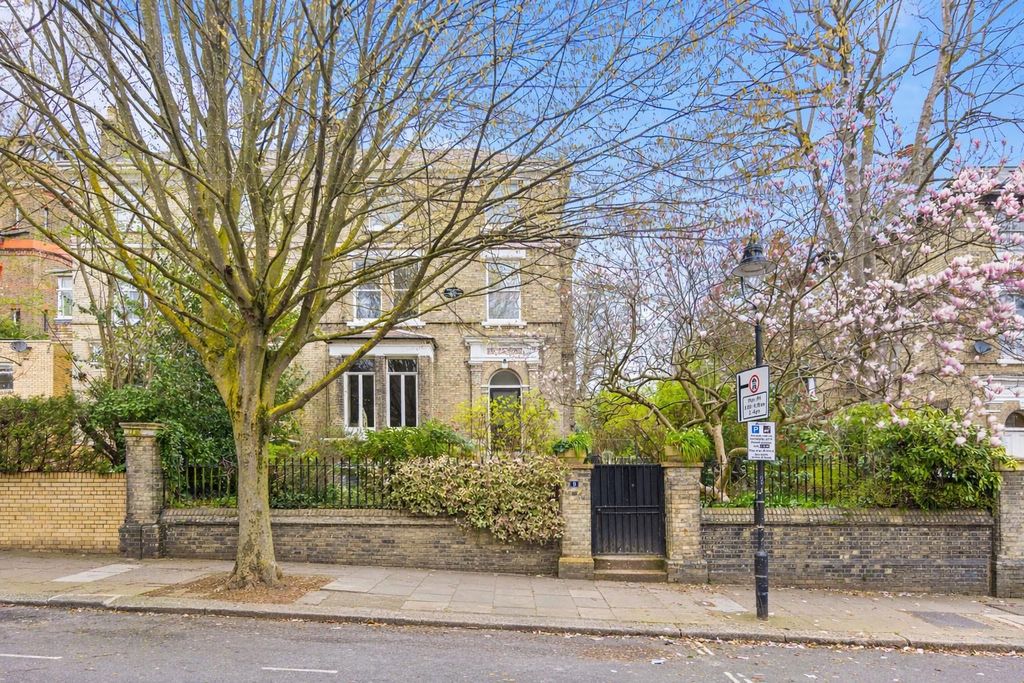 Property photo 2 of 15