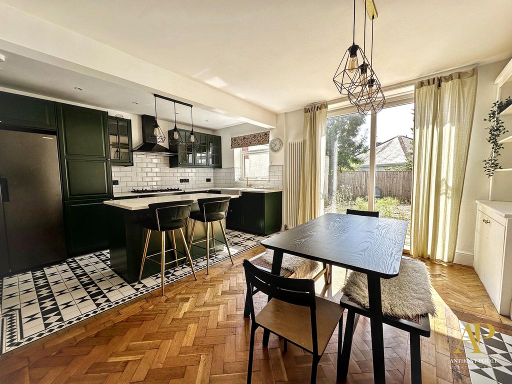 Property photo 2 of 17 Open Plan