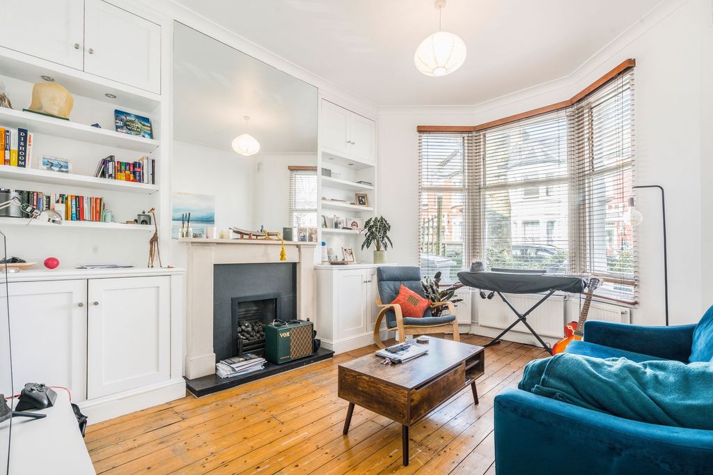 Property photo 2 of 12