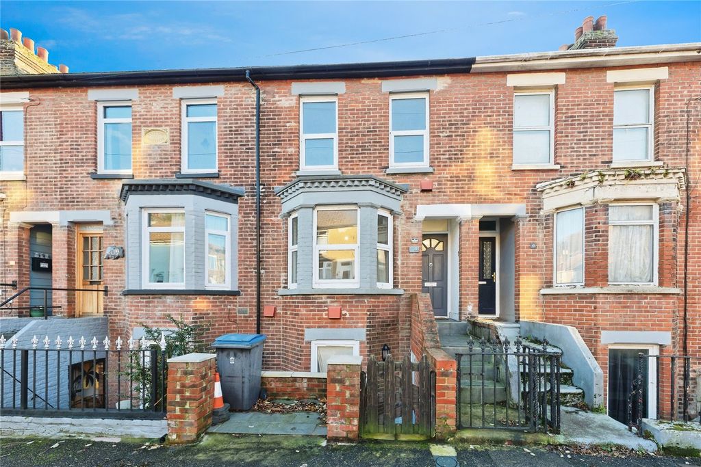 Property photo 1 of 17 Picture No. 14