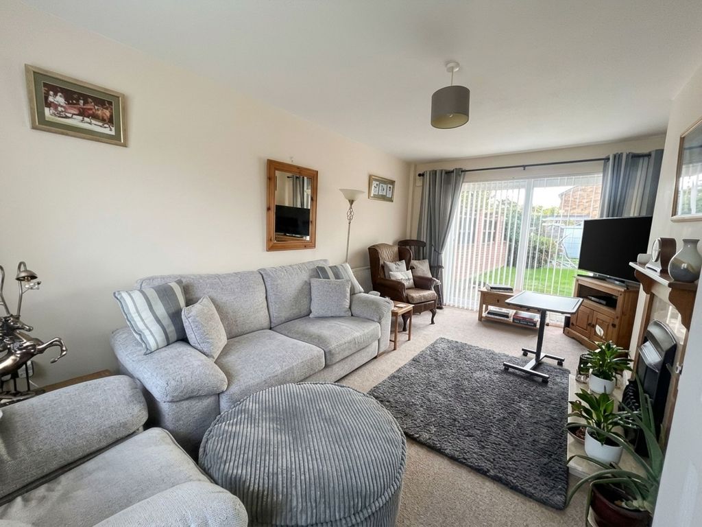 Property photo 2 of 14